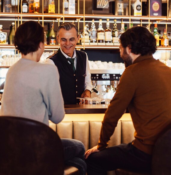 Edle Bar in Obertauern - Apré Ski Drink im Römerhof